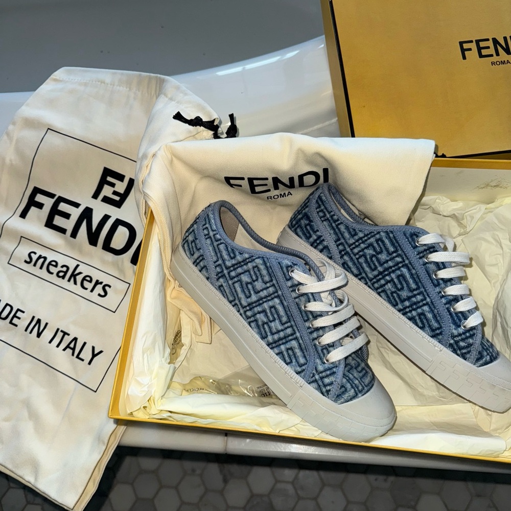 Fendi New $895 Denim Blue Sneakers